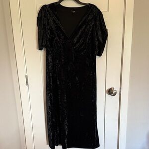 Express Black Velvet Midi Dress